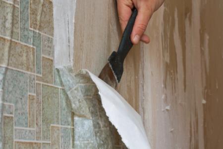 Prepping for Paint: Winnipeg Wallpaper Removal Thumbnail