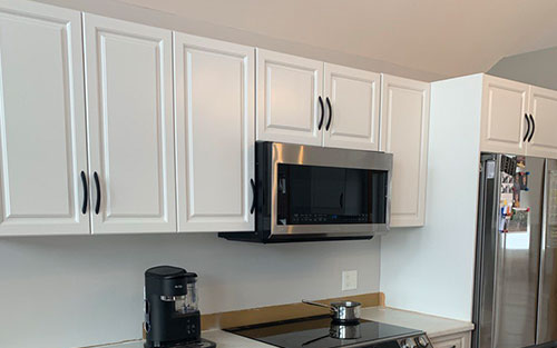 Kitchen Cabinet Refinishing thumbnail